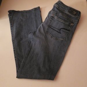 AMERICAN EAGLE 10 REG KICK BOOT JEANS